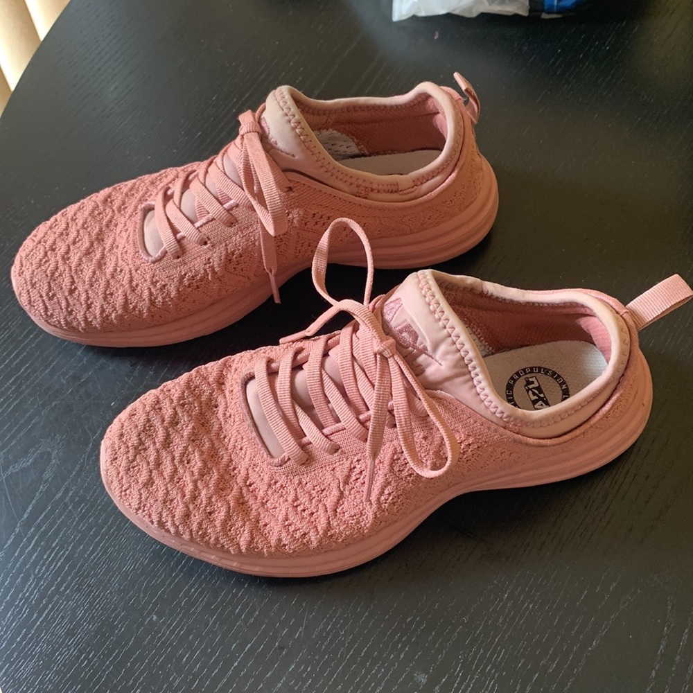 Dusty pink APL shoes - Picture 4 of 9